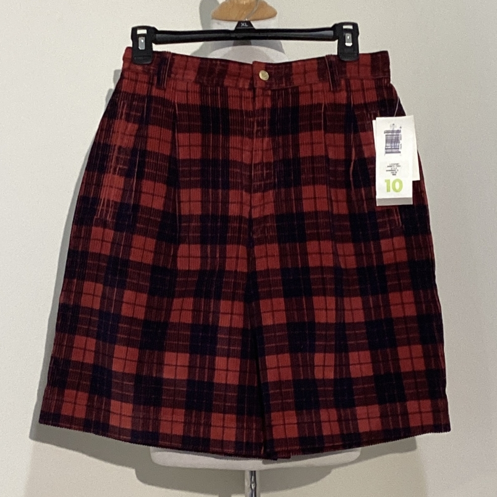 Lizsport Women's Navy and Red Vintage Buffalo Plaid Shorts